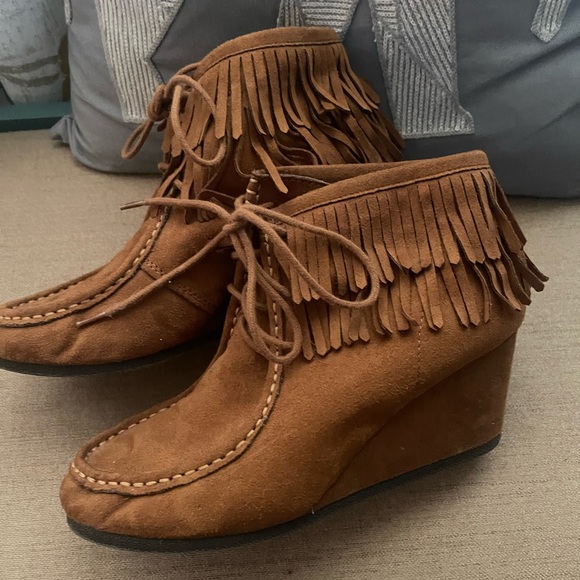 Fringe wedge booties - Picture 4 of 7
